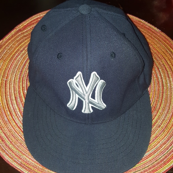 NY baseball cap - Picture 3 of 5
